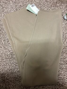 H&M NWT High Rise Flare Pants, Size 6(waist26")